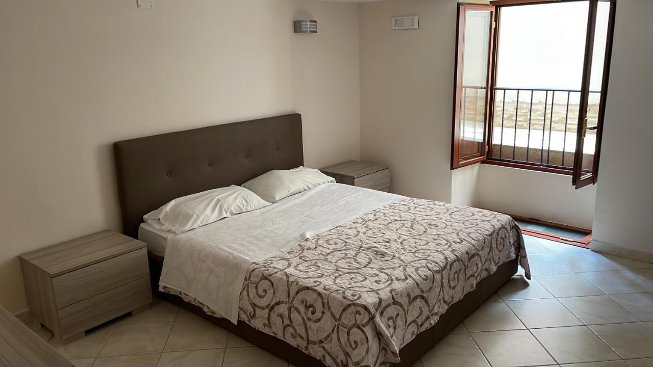 Appartamento Casa Emilia Napoli